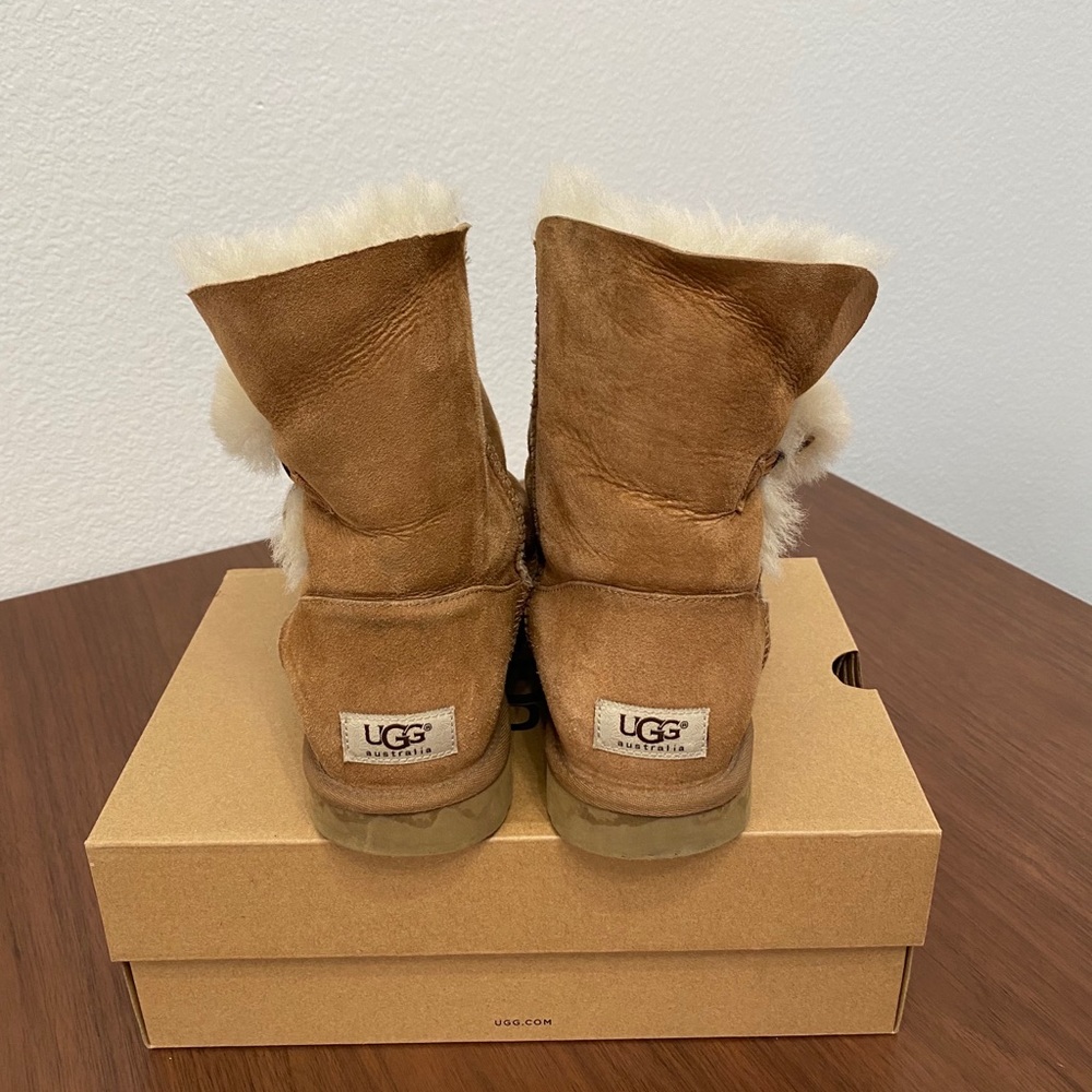Ugg Bailey Button - image 4